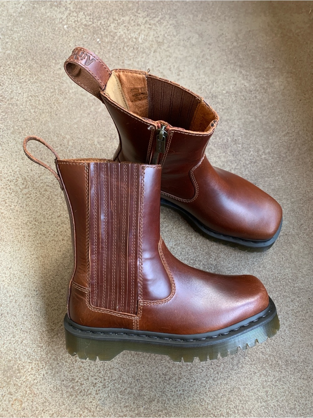 Doc Martens Amaayah Lo Orleans Leather Chelsea Boots